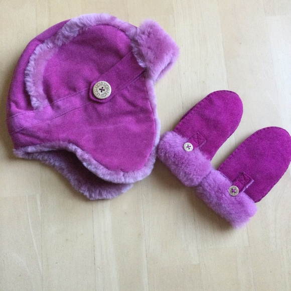 UGG pink hat and gloves UGG Pink Genuine Shearling Side Vent Womens Gloves Medium  main image 3
